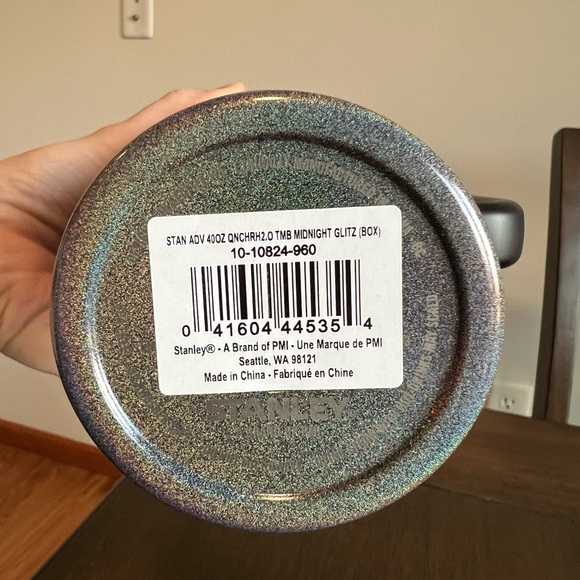 Stanley Midnight Glitz, 40oz Quencher Tumbler - Picture 2 of 6